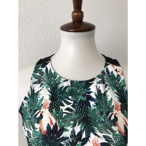 Sweaty Betty London Kenza Crop Top Athletic Workout - Picture 3 of 9